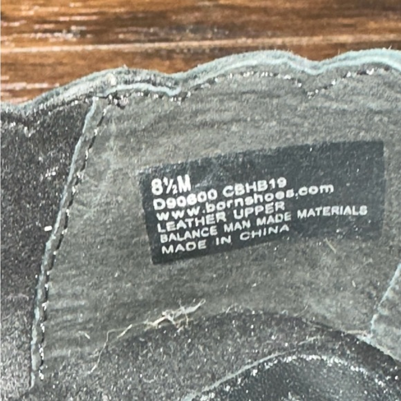 Born Women's Black Flat Shoes Size 8 1/2 M - Picture 10 of 16